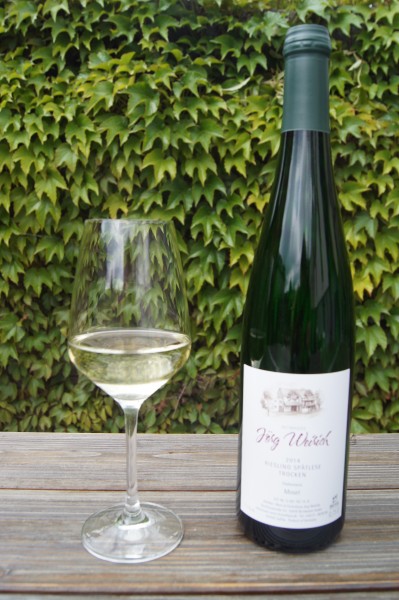 2014 Riesling Spätlese 12,5 % Vol. Rz. 8 g/l 0,75 l 6,00 € frischer Riesling mit großer Zukunft
